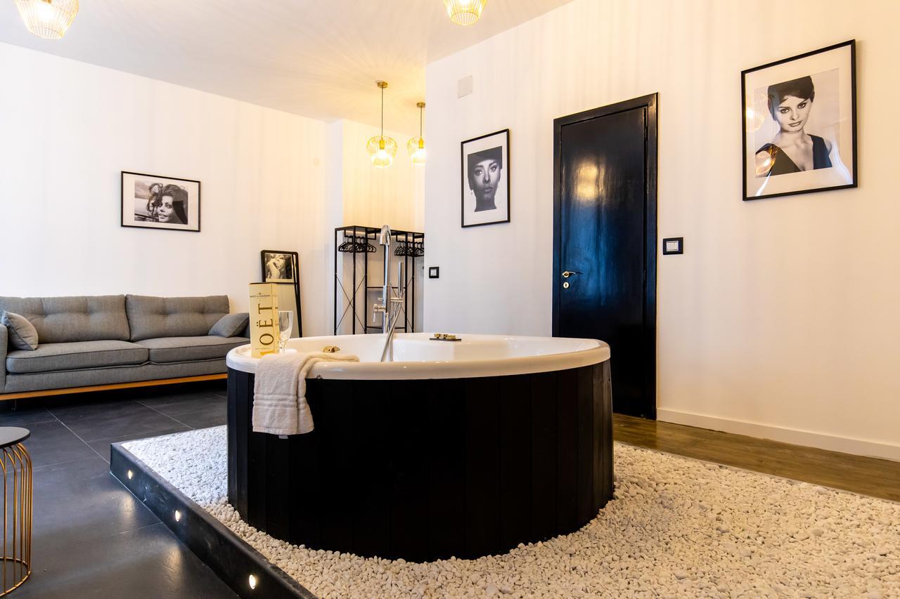 Muni Boutique Flat By Babylon Stay ナポリ エクステリア 写真