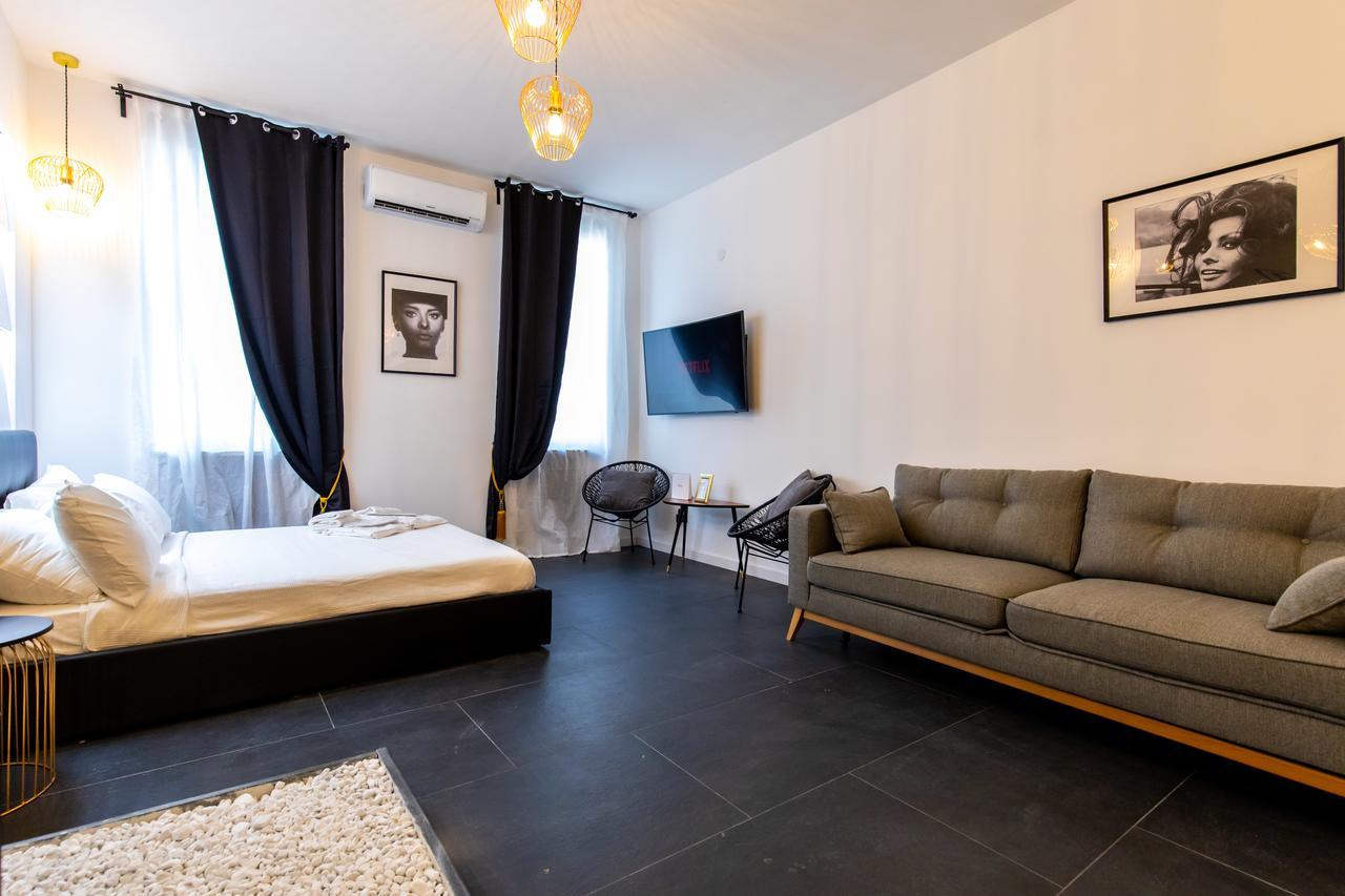 Muni Boutique Flat By Babylon Stay ナポリ エクステリア 写真