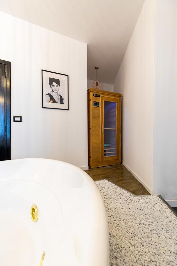 Muni Boutique Flat By Babylon Stay ナポリ エクステリア 写真